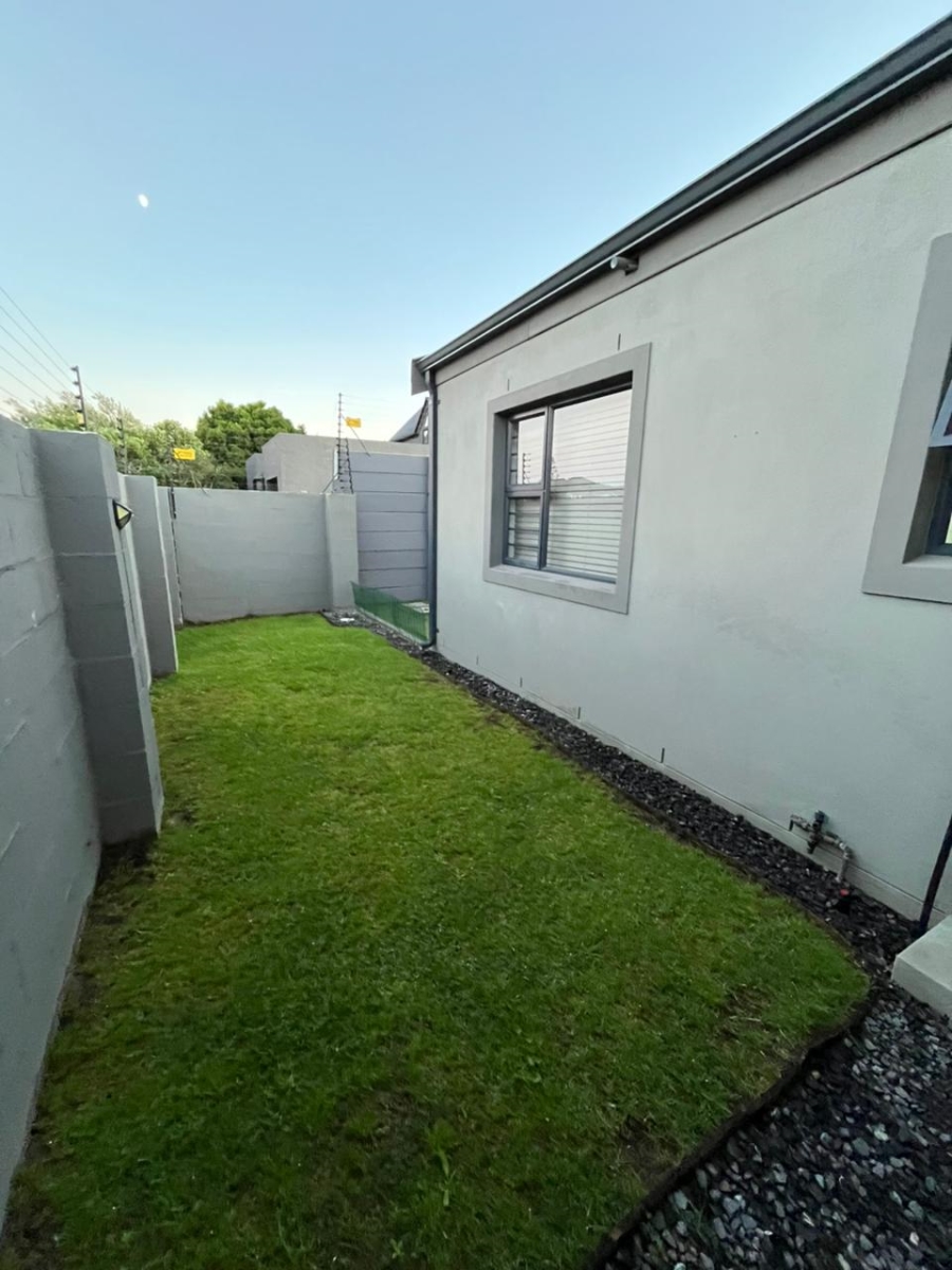 2 Bedroom Property for Sale in Anchorage Park Western Cape